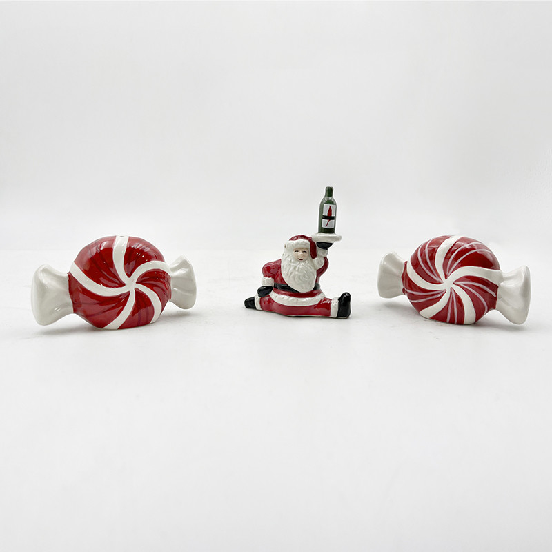 Artesanía de cerámica pintada a mano Navidad Papá Noel Año Nuevo Caramelo Sal y Pimienta Shaker Modelo de tamaño personalizado