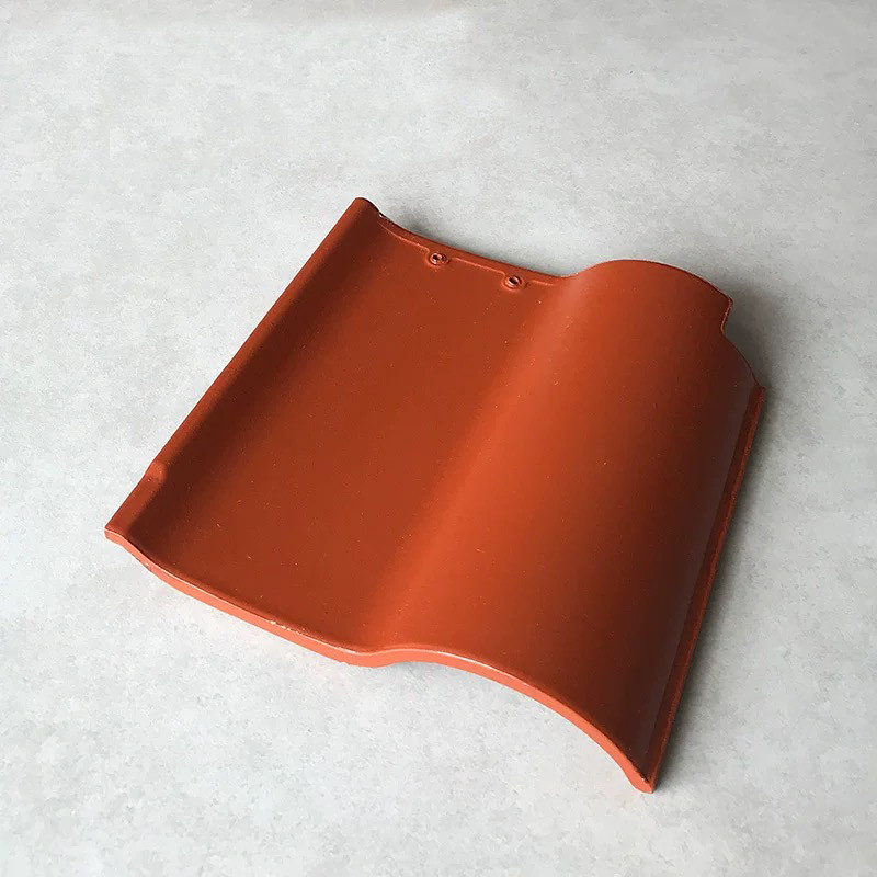 Tejas de cerámica en forma de S de alta calidad de cerámica rojo ideal para techos inclinados